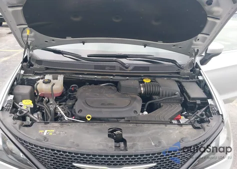 2023 Chrysler Voyager Lx из США, поврежденный, VIN 2C4RC1CG9PR525927